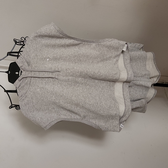 Short sit - Picture 1 of 3